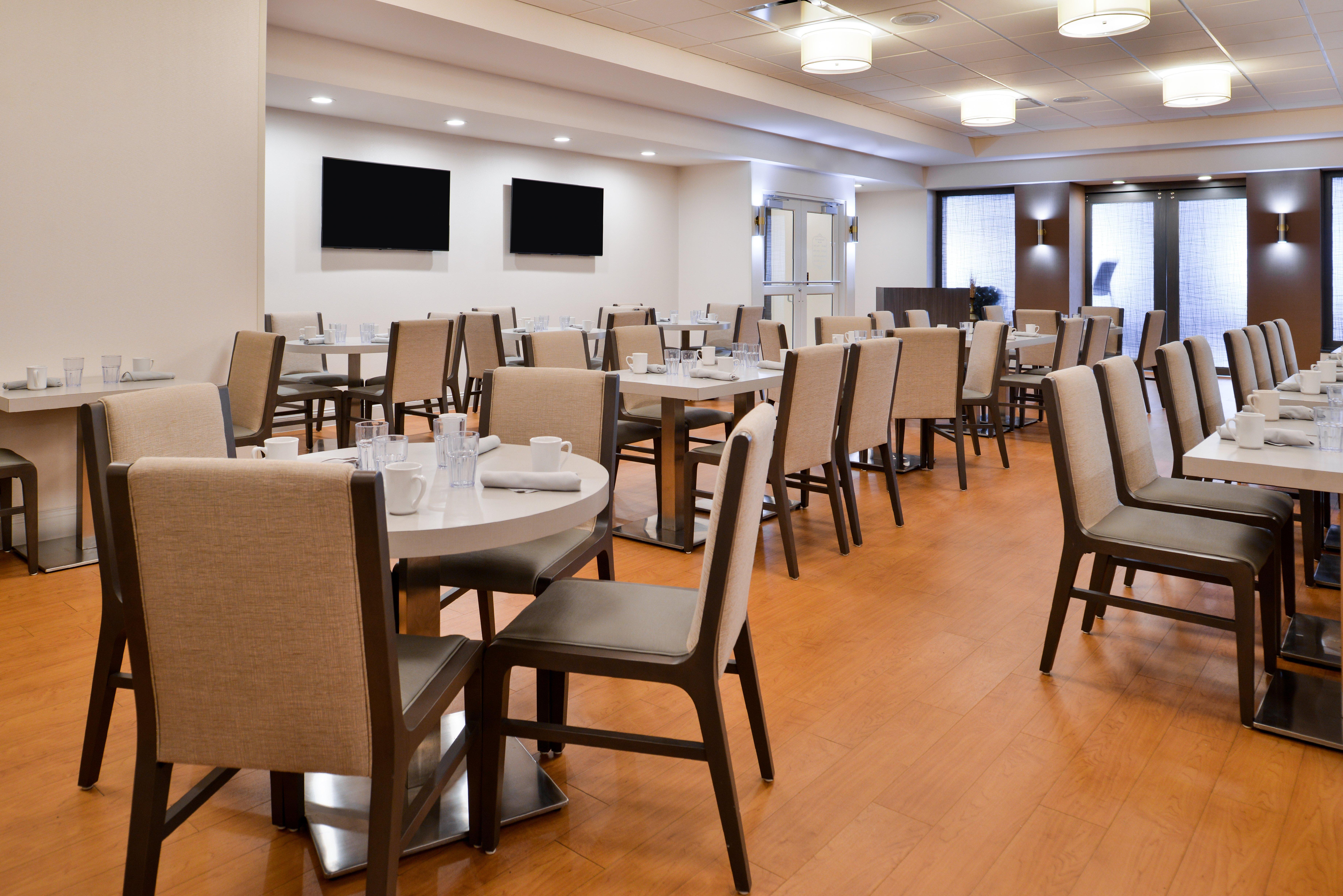 Holiday Inn Hotel & Suites Rochester - Marketplace By Ihg Экстерьер фото