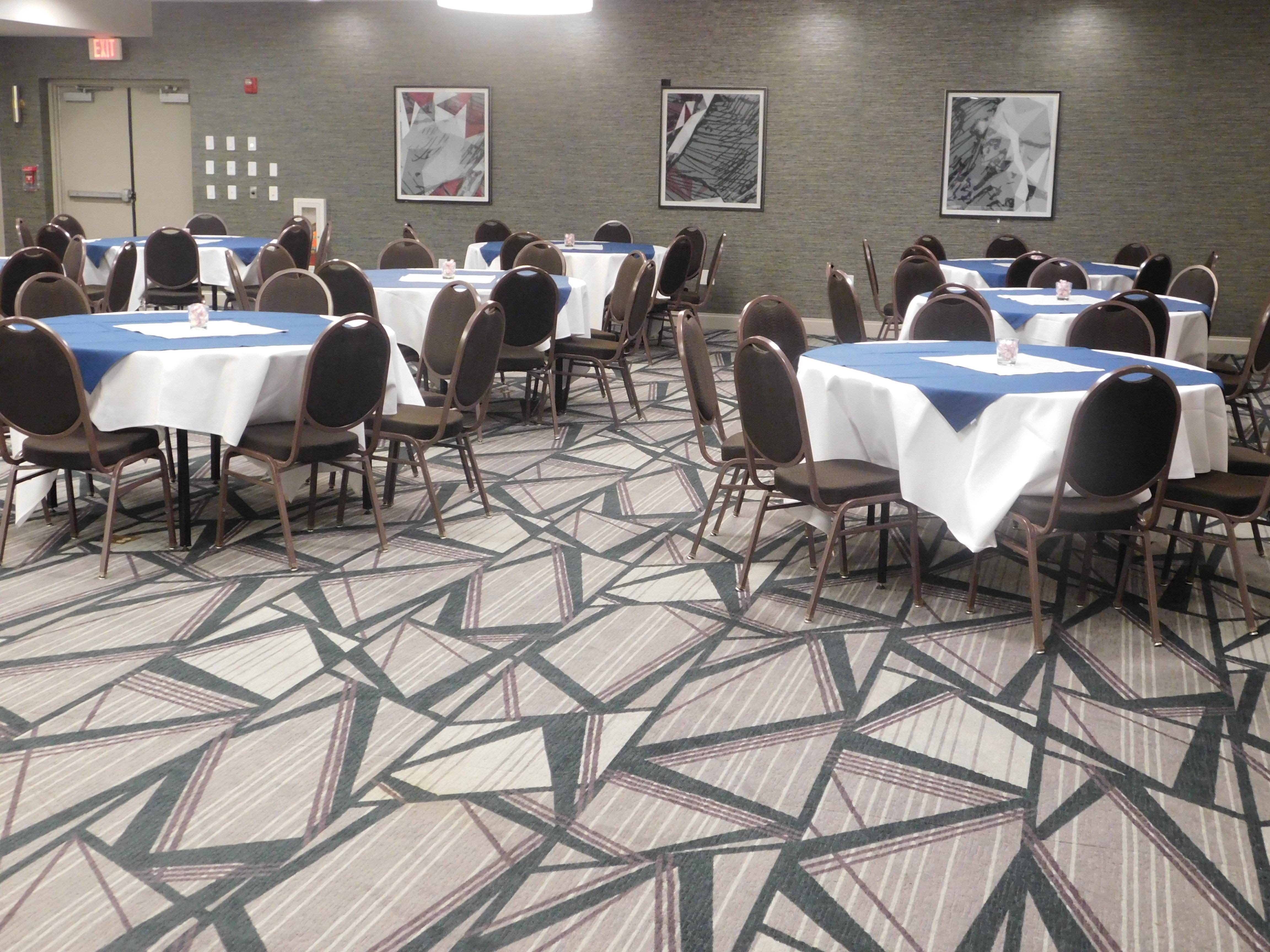 Holiday Inn Hotel & Suites Rochester - Marketplace By Ihg Экстерьер фото