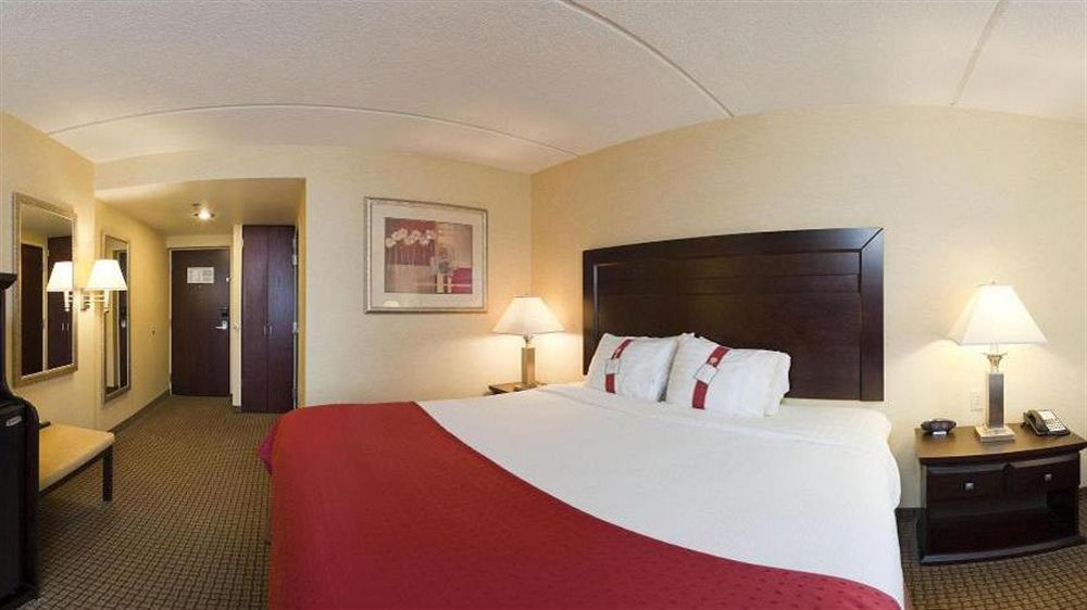 Holiday Inn Hotel & Suites Rochester - Marketplace By Ihg Экстерьер фото