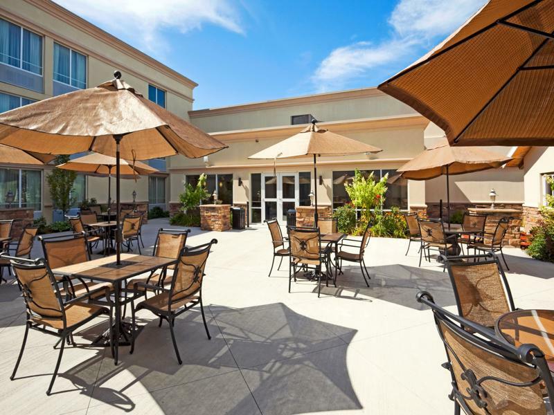 Holiday Inn Hotel & Suites Rochester - Marketplace By Ihg Экстерьер фото